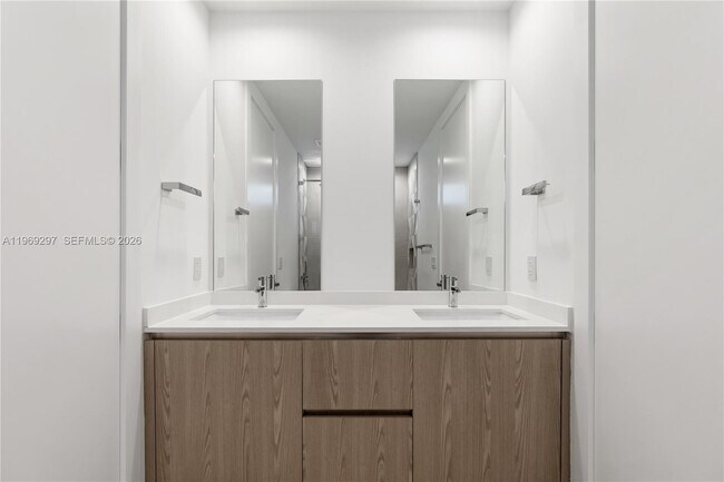 Building Photo - 3047 Elizabeth St