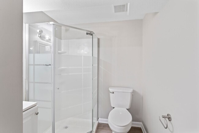 Building Photo - Modern Comfort in Independence, MO – 3-Bedroom Duplex! $1295.00