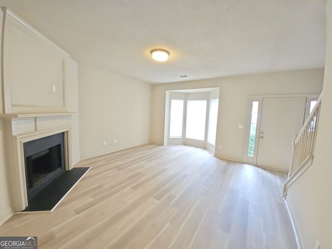Building Photo - 2671 Parkway Trail