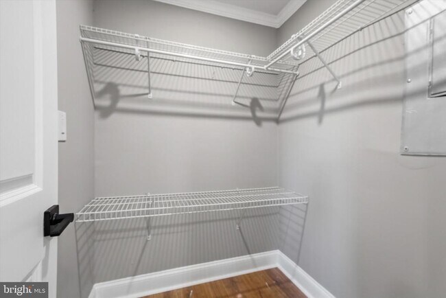 Building Photo - 906 Washington Ave