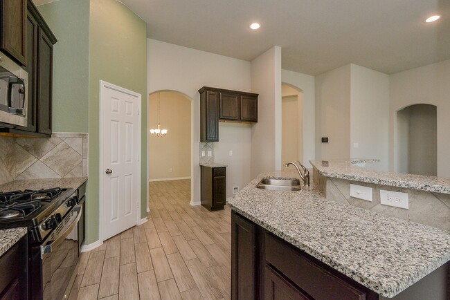 Building Photo - 14615 Sycamore Side Wy