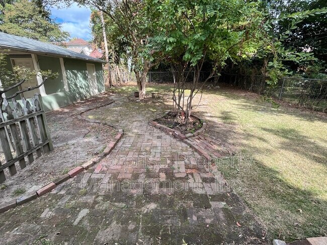 Building Photo - 2018 Felix Ave