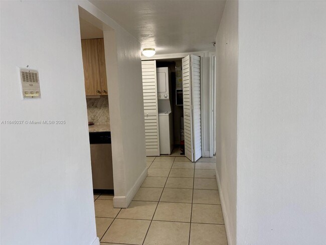 Building Photo - 15888 SW 95th Ave