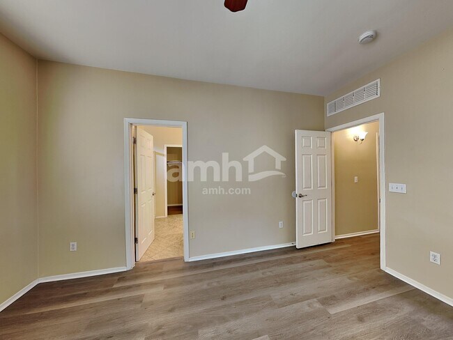 Building Photo - 1990 E Vera Cruz Vis