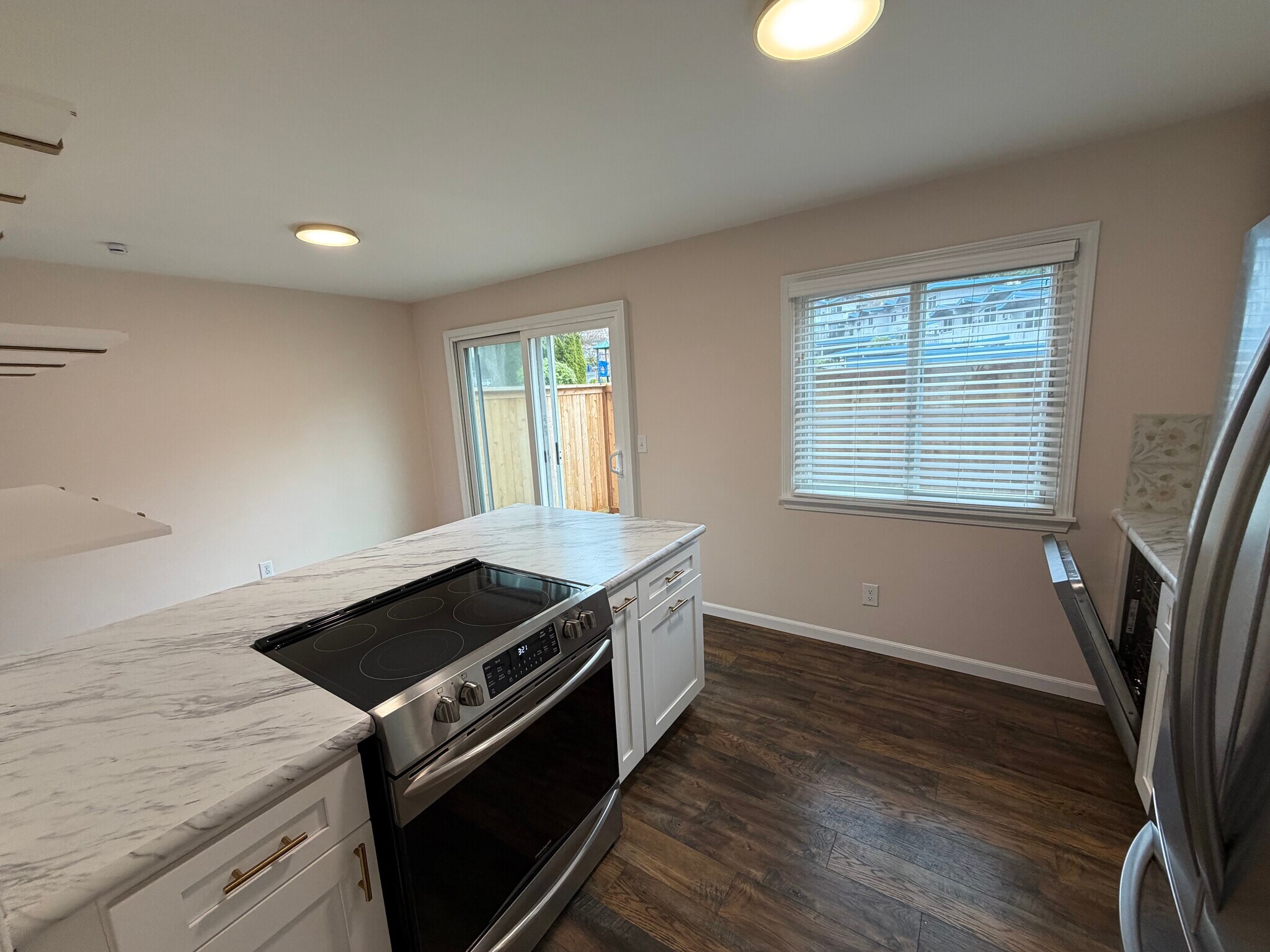 Building Photo - 2095 S Kent Des Moines Rd