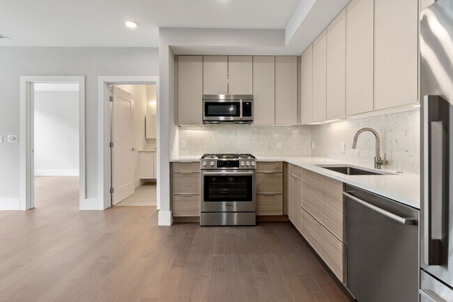 Building Photo - Jamaica Plain spacious studio w/ central a...