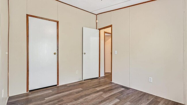 Building Photo - 63 Tully Ave