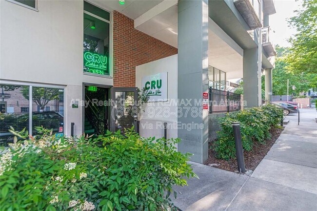 Building Photo - 620 Glen Iris Dr NE