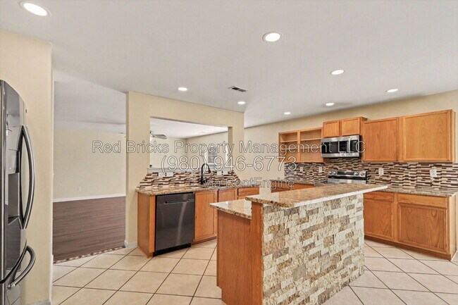 Building Photo - 10805 Dry Stone Dr