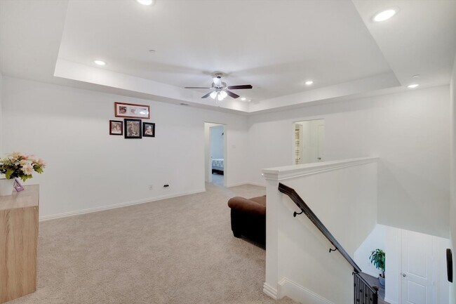 Building Photo - 205 Somerset Dr
