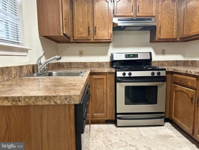 Building Photo - 329 Gwynedd Ct