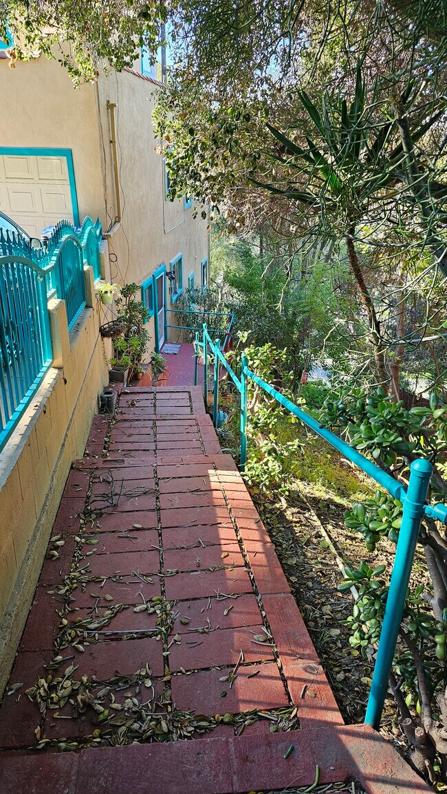 Stairway to unit - 1417 Nolden St