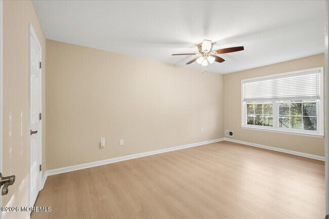 Building Photo - 203 Wellington Pl