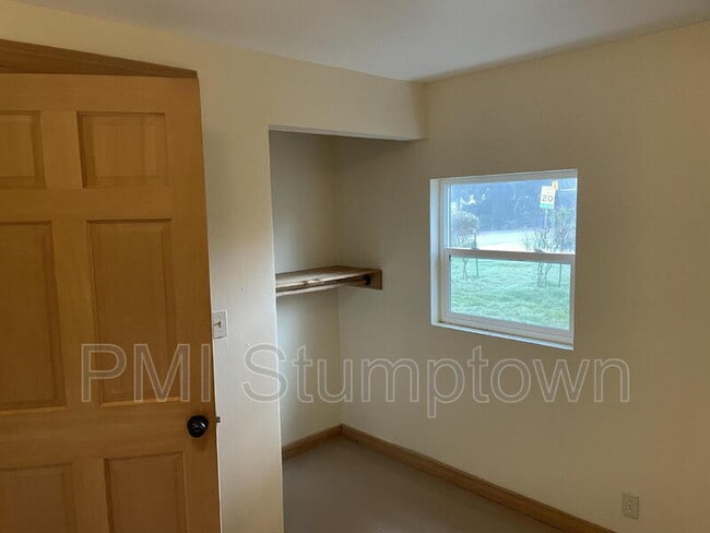 Building Photo - 6016 NE Alberta St