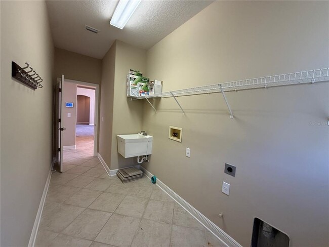 Building Photo - 1754 Fircrest Ct
