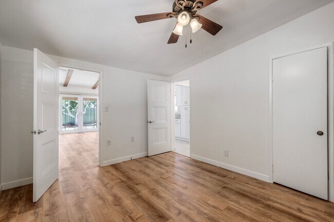 Building Photo - San Diego- Near Del Cerro - Refreshed 4 bed / 2 bath Home w/Solar ,A/C, Large Yard, Garage, and M...