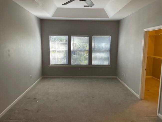 Building Photo - 1325 Stone Rd