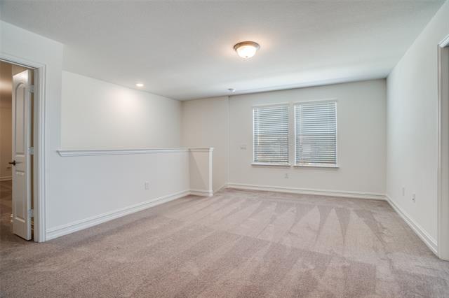 Building Photo - 1600 Tyler Dr