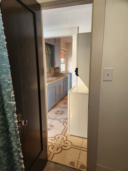 Building Photo - 612 Coronado Ave