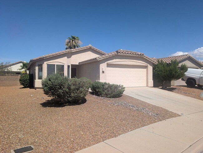 Building Photo - Great Northwest Tucson Area Location