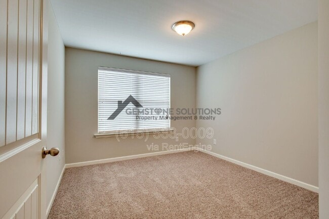 Building Photo - 4018 Commons Dr