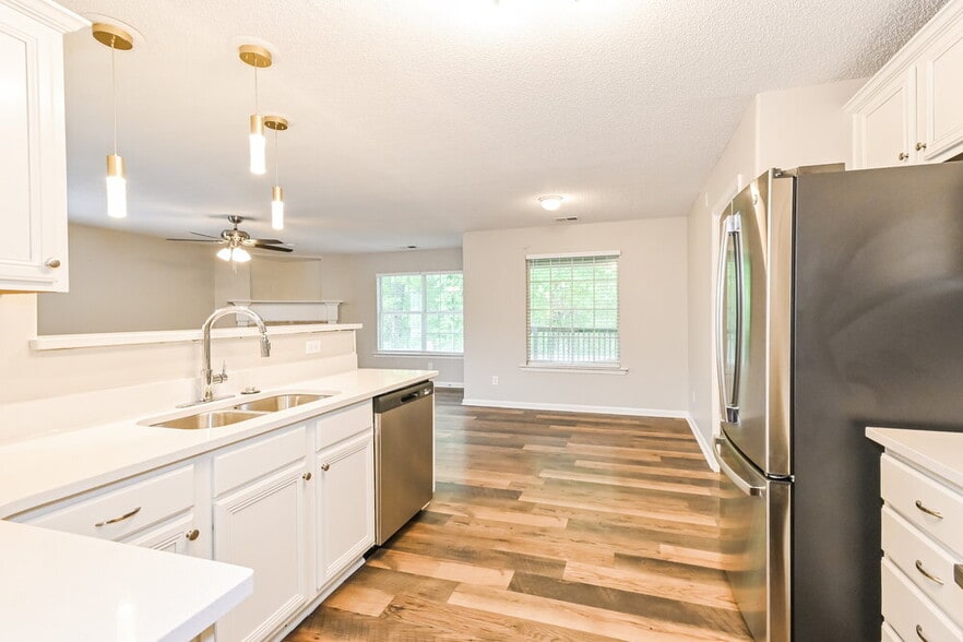 Building Photo - 40 Rachel Cove