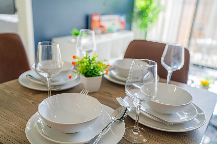 Building Photo - 811 N 3rd St