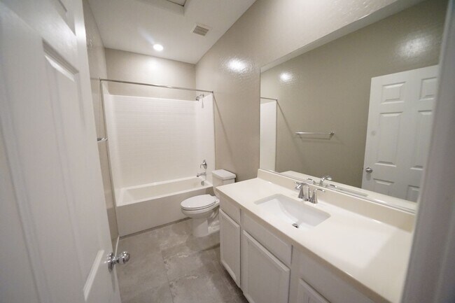 Building Photo - 8507 Insignia Ave