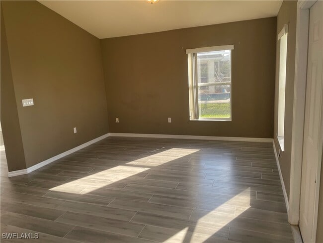 Building Photo - 8421 Gassner Way