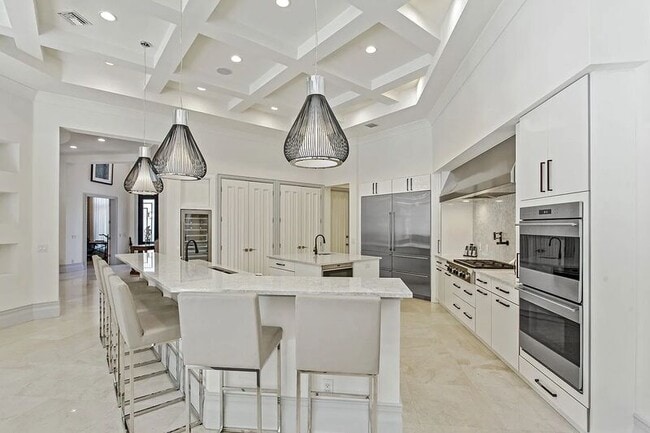 Building Photo - 10372 Kensington Shore Dr