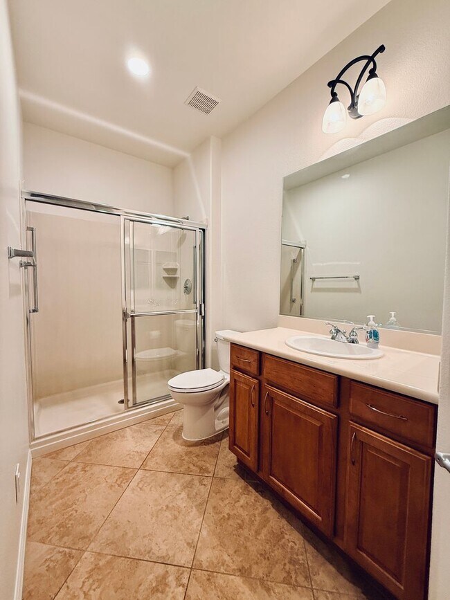 Building Photo - Beautiful Sun City Anthem home-55+ Community Available Now!