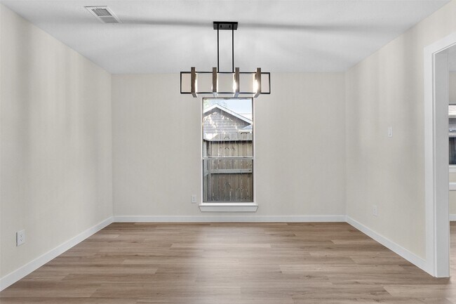 Building Photo - 4930 Northfork Dr