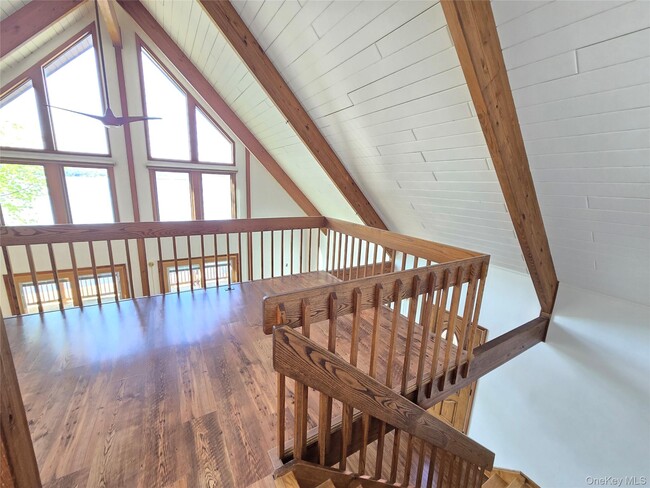 Building Photo - 36 Ten Broeck Ln