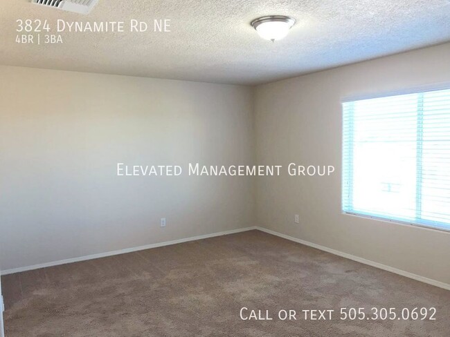 Building Photo - Spacious 4 bedroom Rio Rancho home. Large ...