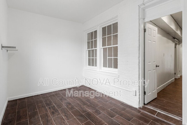 Building Photo - 1719 West Virginia Ave NE