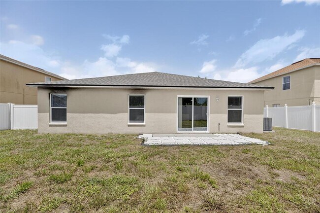 Building Photo - 10610 Boyette Creek Blvd