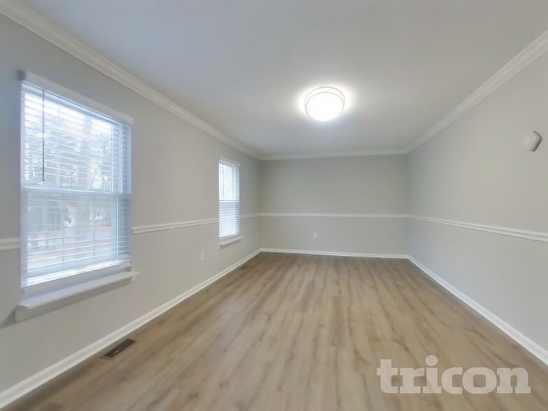 Building Photo - 1010 Allward Dr