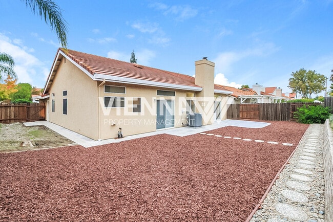 Building Photo - 1418 Lorimer Way