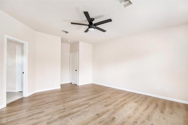 Building Photo - 322 Carlos Leal Dr