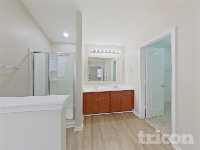 Building Photo - 510 Rook Rd