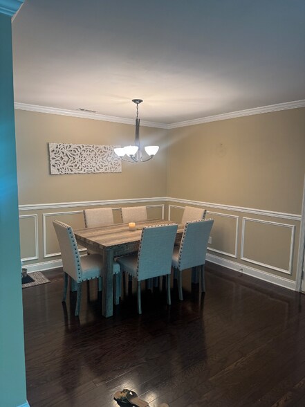 Building Photo - 4412B Aberdeen Dr