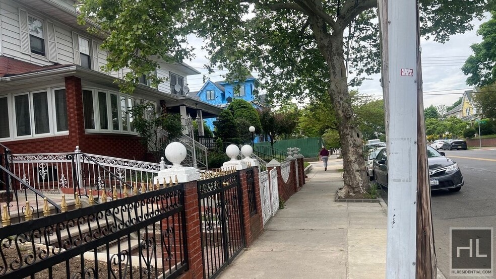 Building Photo - 3815 Farragut Rd