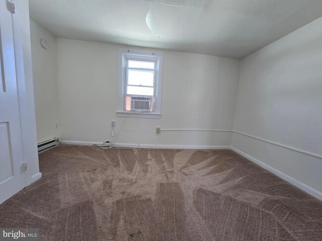 Building Photo - 76 Chestnut St