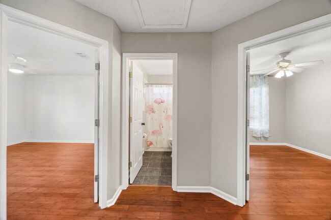 Building Photo - 2229 Lookout Landing