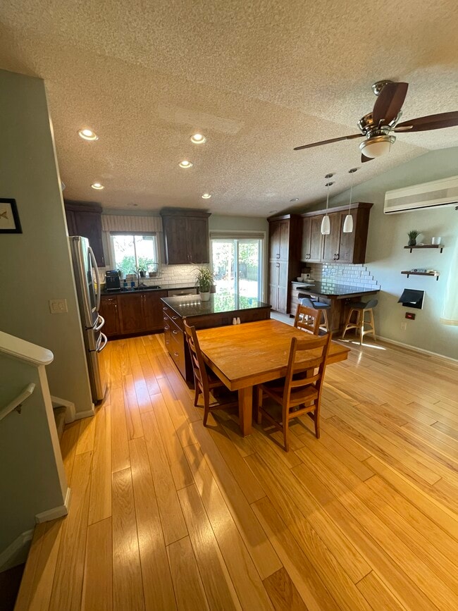 Building Photo - 2830 Sombrero Ln