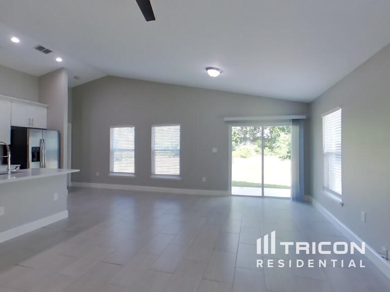 Building Photo - 3140 Tiburon Ln