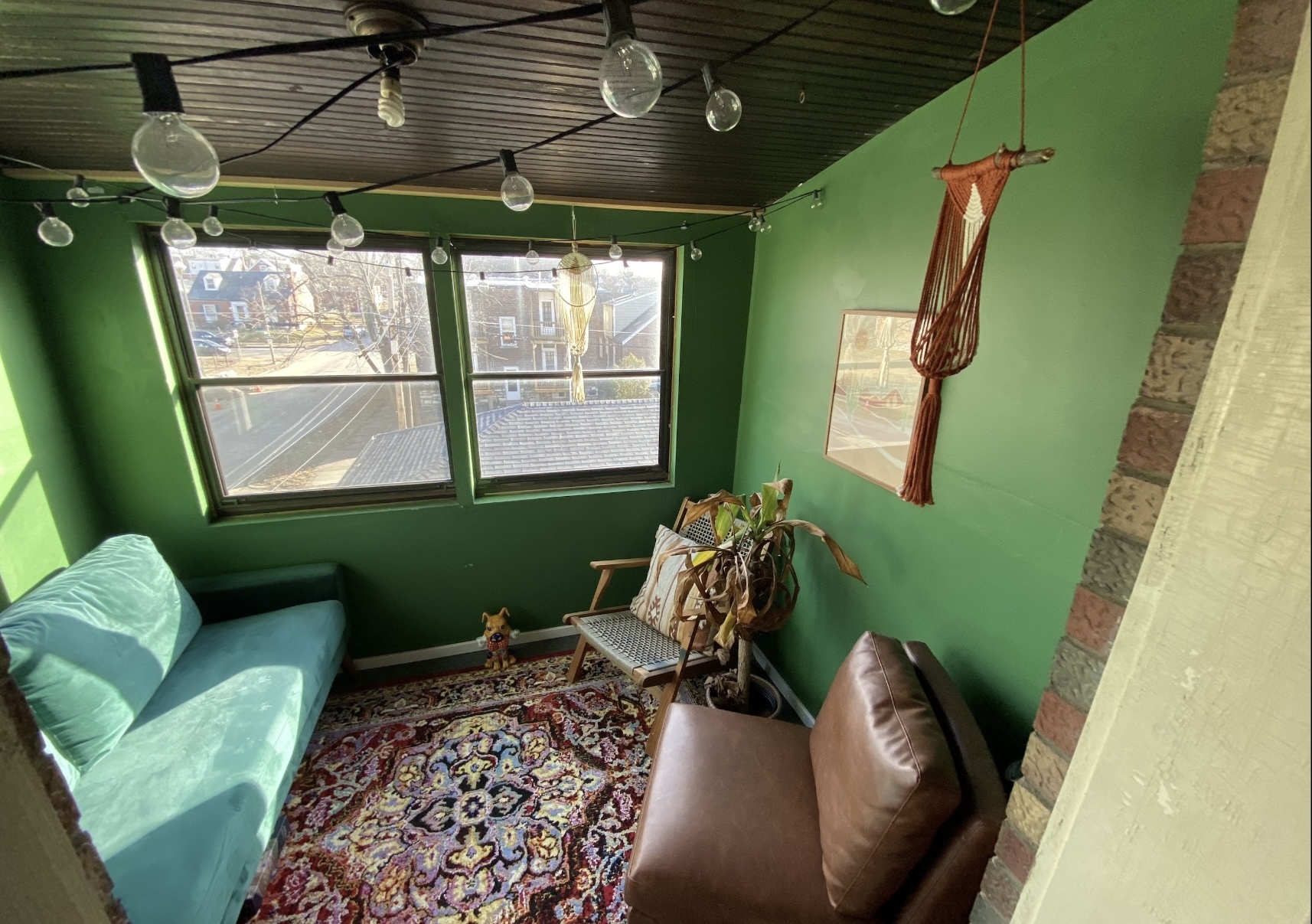 Additional bonus sun room off the bedroom - 5070 Oleatha Ave