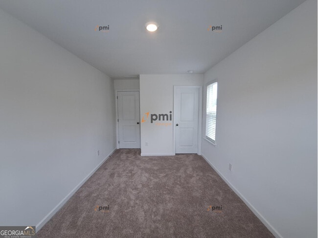 Building Photo - 285 Kenoot Dr
