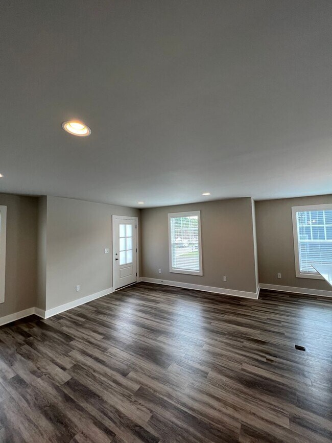 Building Photo - Topper Heights