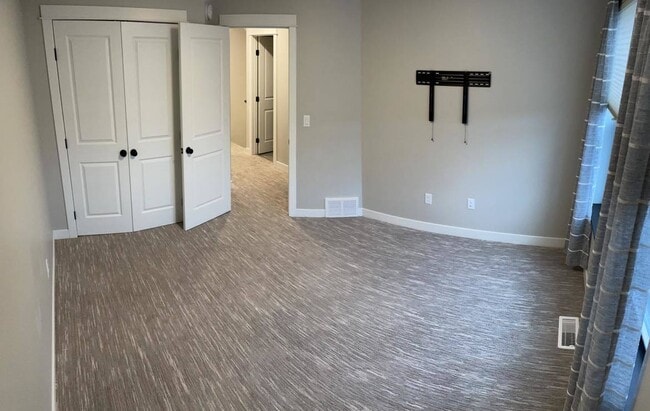 Building Photo - 5853 41st St S